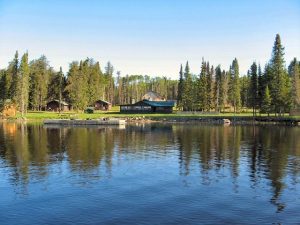 Wildewood On Lake Savant – A Fishing Hunting Adventure Resort